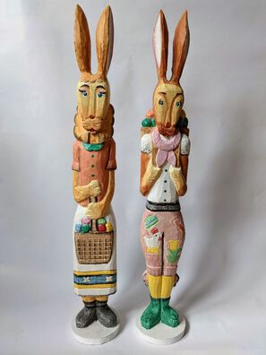 Dwa drewniane zajączki ręcznie malowane 